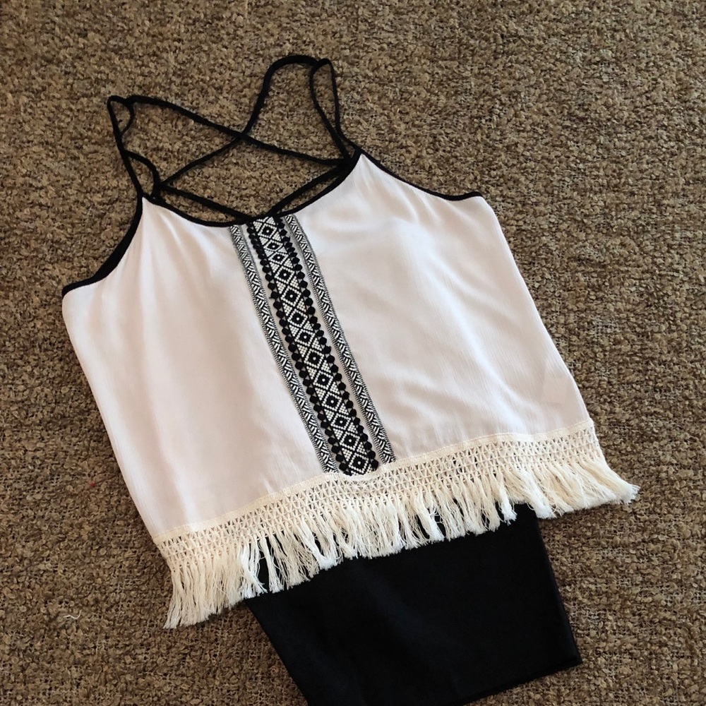 NWOT-Maurices fringe top
